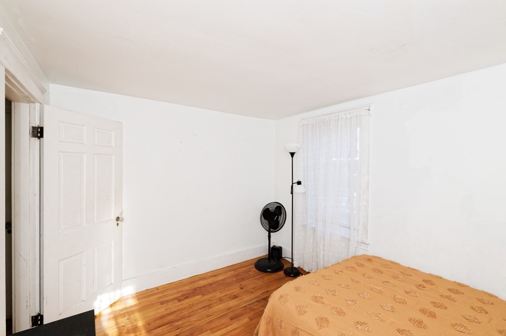 30 Melrose Street Worcester, MA 01605 - Photo 25 of 36