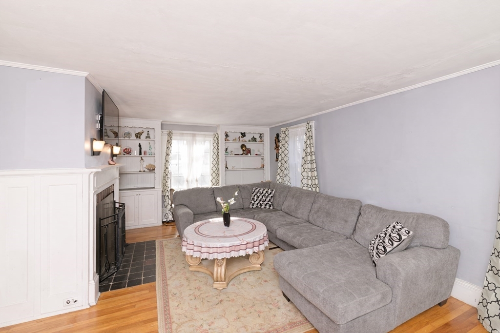 30 Melrose Street Worcester, MA 01605 - Photo 4 of 36