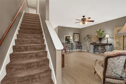 $167,900 | 9800 Pagewood Lane, Unit 2703, Houston, TX 77063