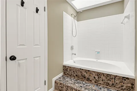 $167,900 | 9800 Pagewood Lane, Unit 2703, Houston, TX 77063