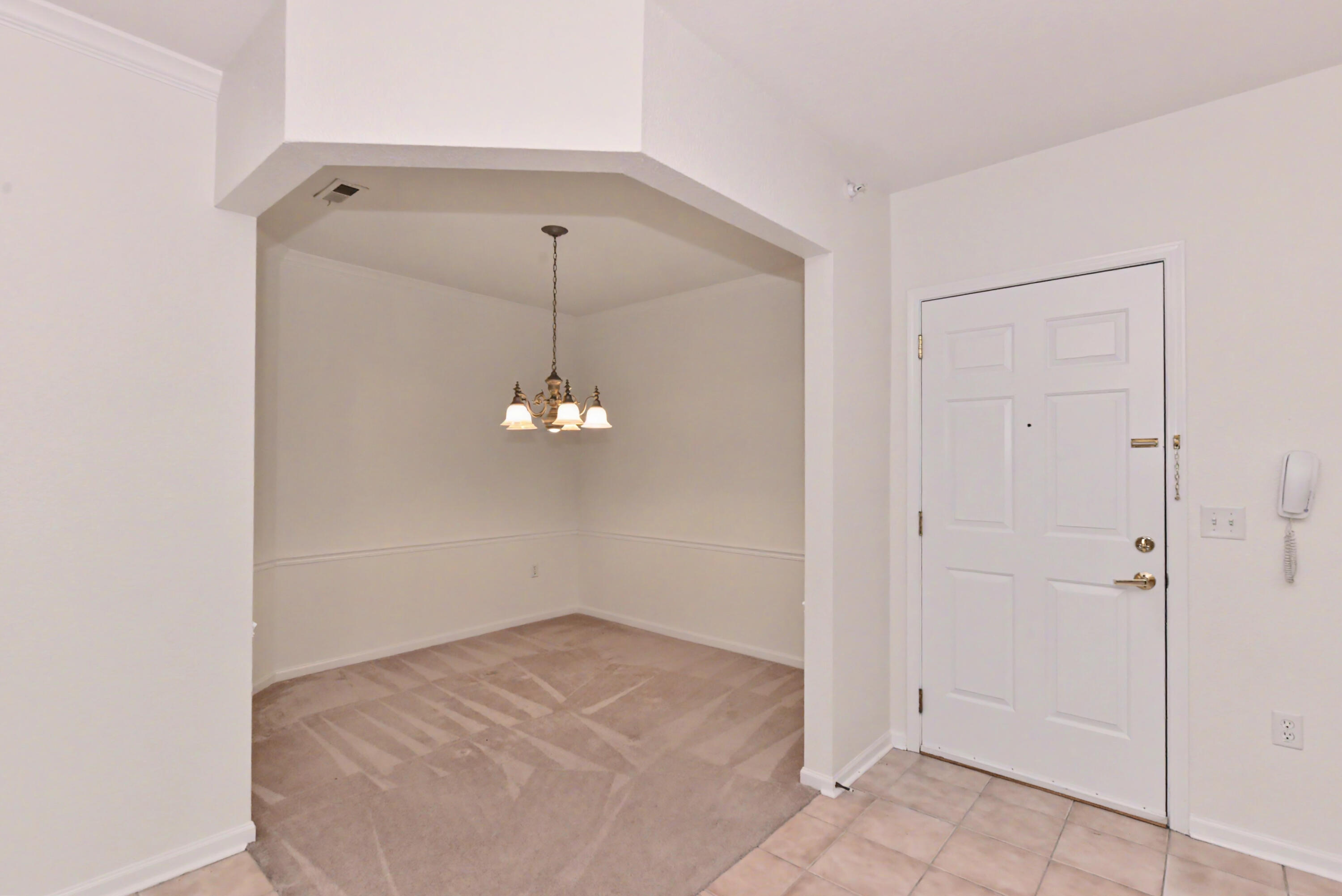13050 West Bluemound Road, Unit 203 Elm Grove, WI 53122 - Photo 6 of 24 Dining nook
