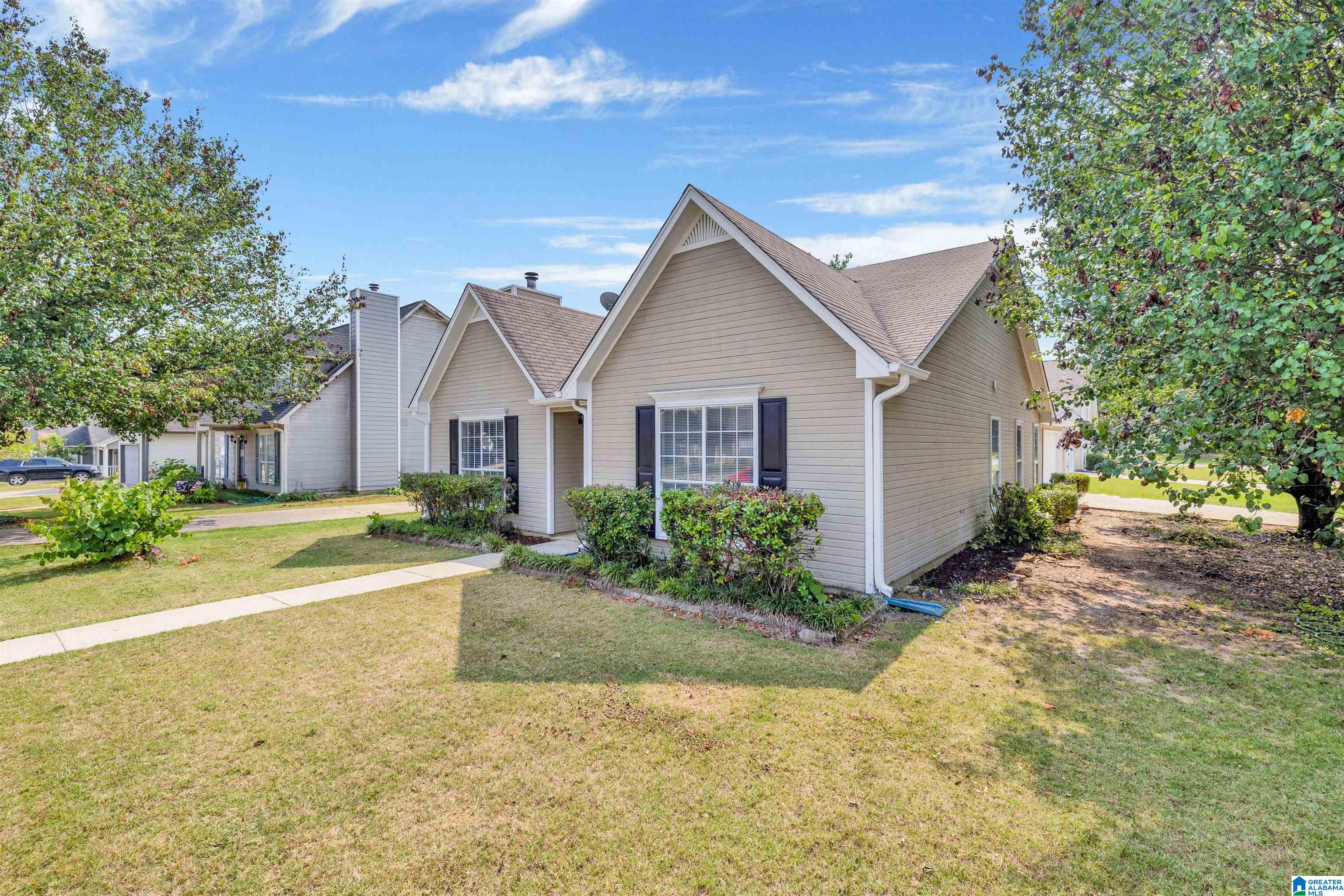 101 Cambridge Pointe Circle Alabaster, AL 35007 - Photo 2 of 27