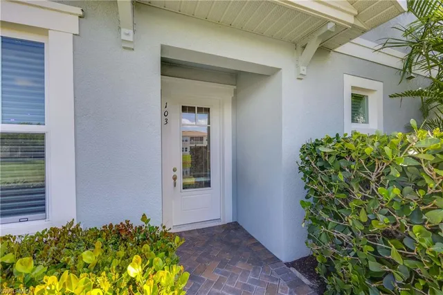 $2,750 | 4607 Arboretum Circle, Unit 103, Naples, FL 34112