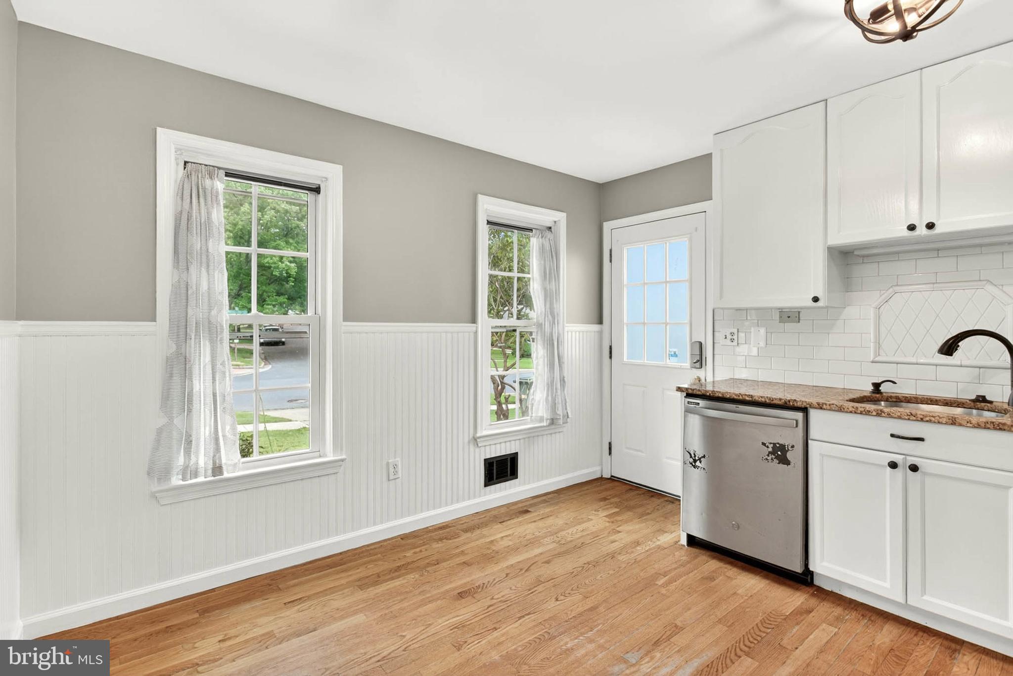 19008 Staleybridge Road Germantown, MD 20876 - Photo 12 of 31 Kitchen has door to 2nd deck
