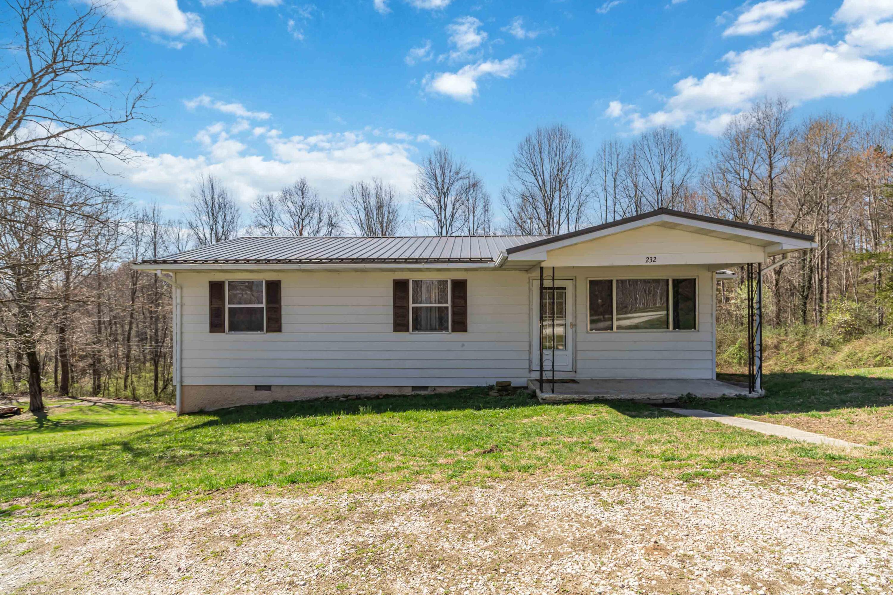 232 Owens Road Stearns, KY 42647 - Photo 2 of 34 001
