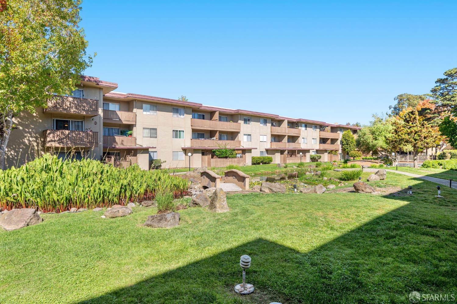 1327 Webster Street, Unit B210 Alameda, CA 94501 - Photo 32 of 54