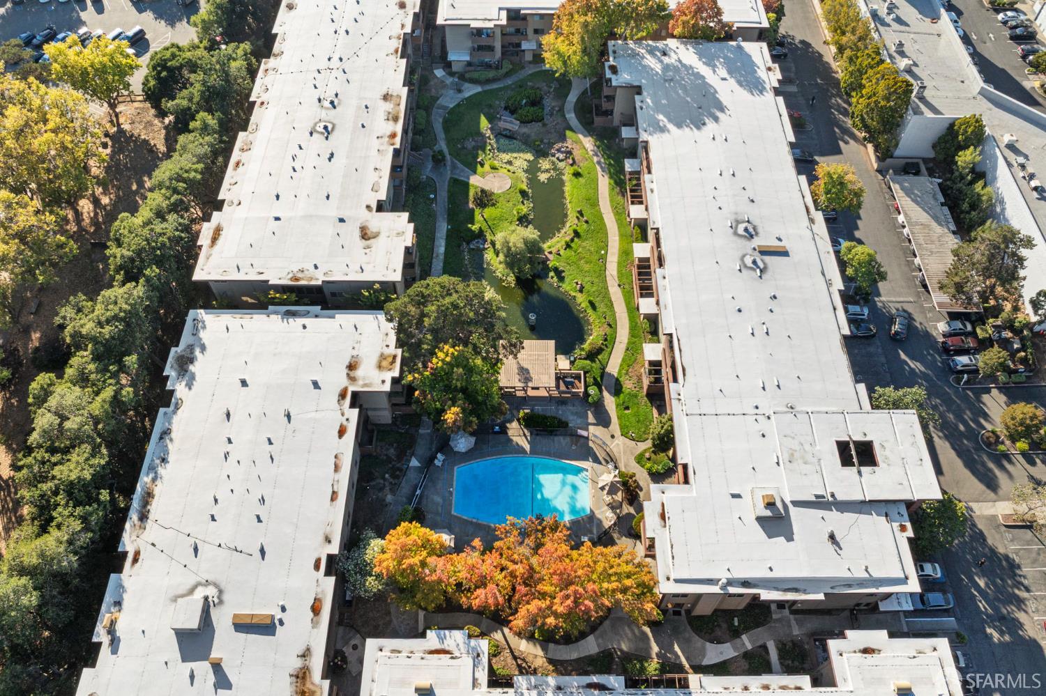 1327 Webster Street, Unit B210 Alameda, CA 94501 - Photo 52 of 54 an aerial view of residential houses with outdoor space