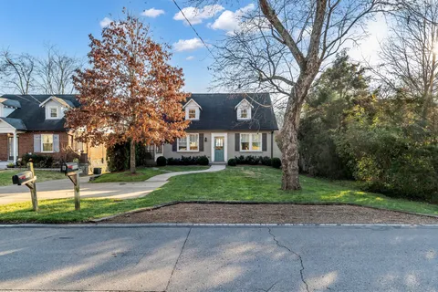 $1,375,000 | 1111 A Graybar Lane, Nashville, TN 37204