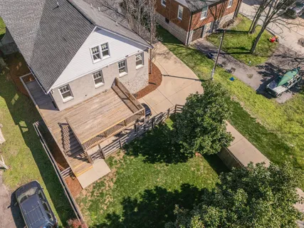 $1,375,000 | 1111 A Graybar Lane, Nashville, TN 37204