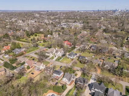 $1,375,000 | 1111 A Graybar Lane, Nashville, TN 37204