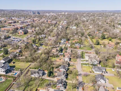 $1,375,000 | 1111 A Graybar Lane, Nashville, TN 37204