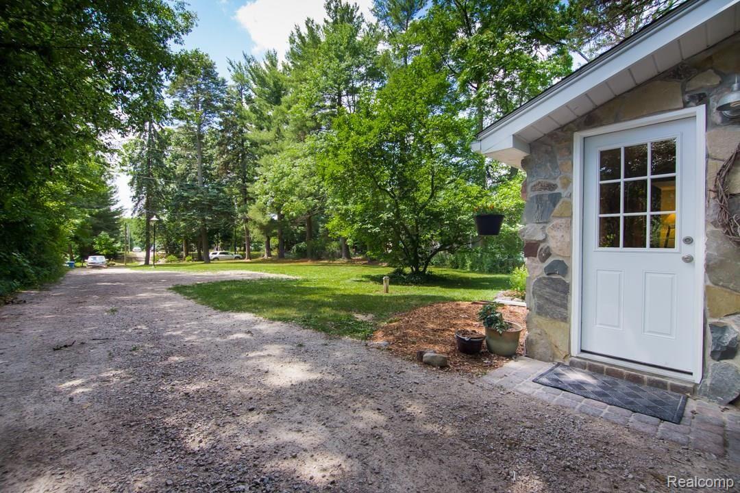 7785 Haley Road White Lake, MI 48383 - Photo 47 of 81 IMG_6162.jpg