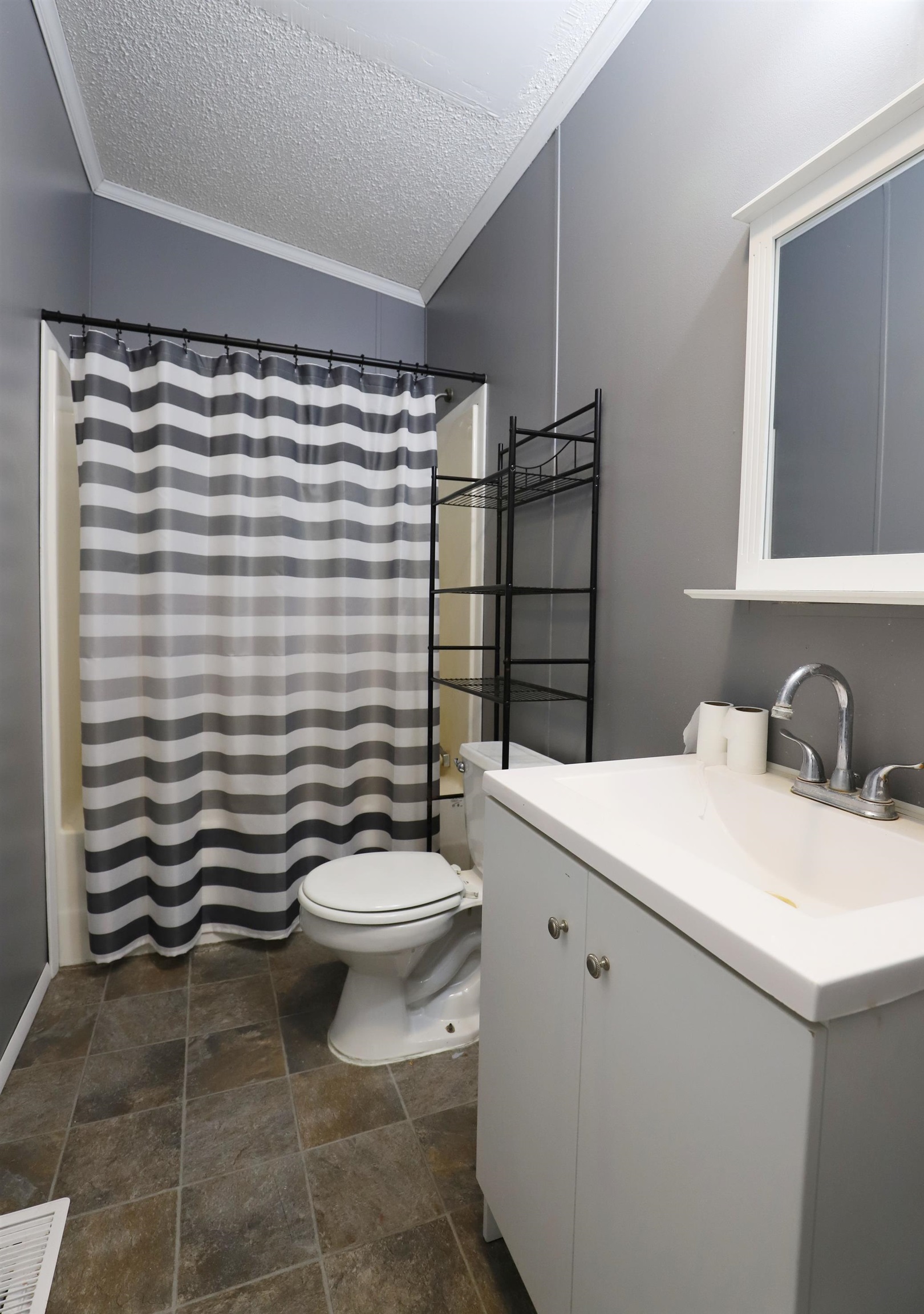 5651 Arbela Road Millington, MI 48746 - Photo 16 of 29 Gallery Image 16