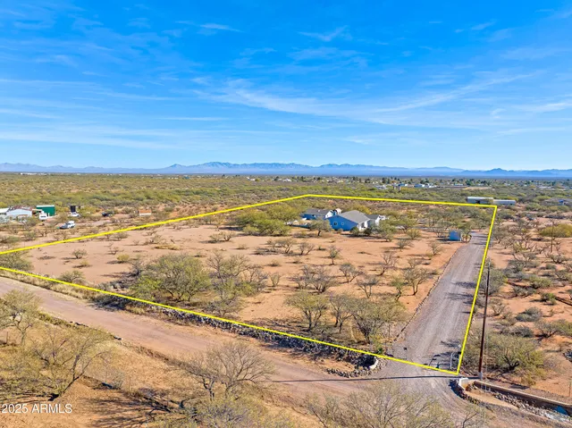 $465,000 | 2500 North Appaloosa Place, Huachuca City, AZ 85616