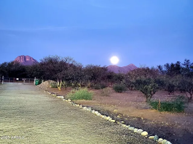 $465,000 | 2500 North Appaloosa Place, Huachuca City, AZ 85616