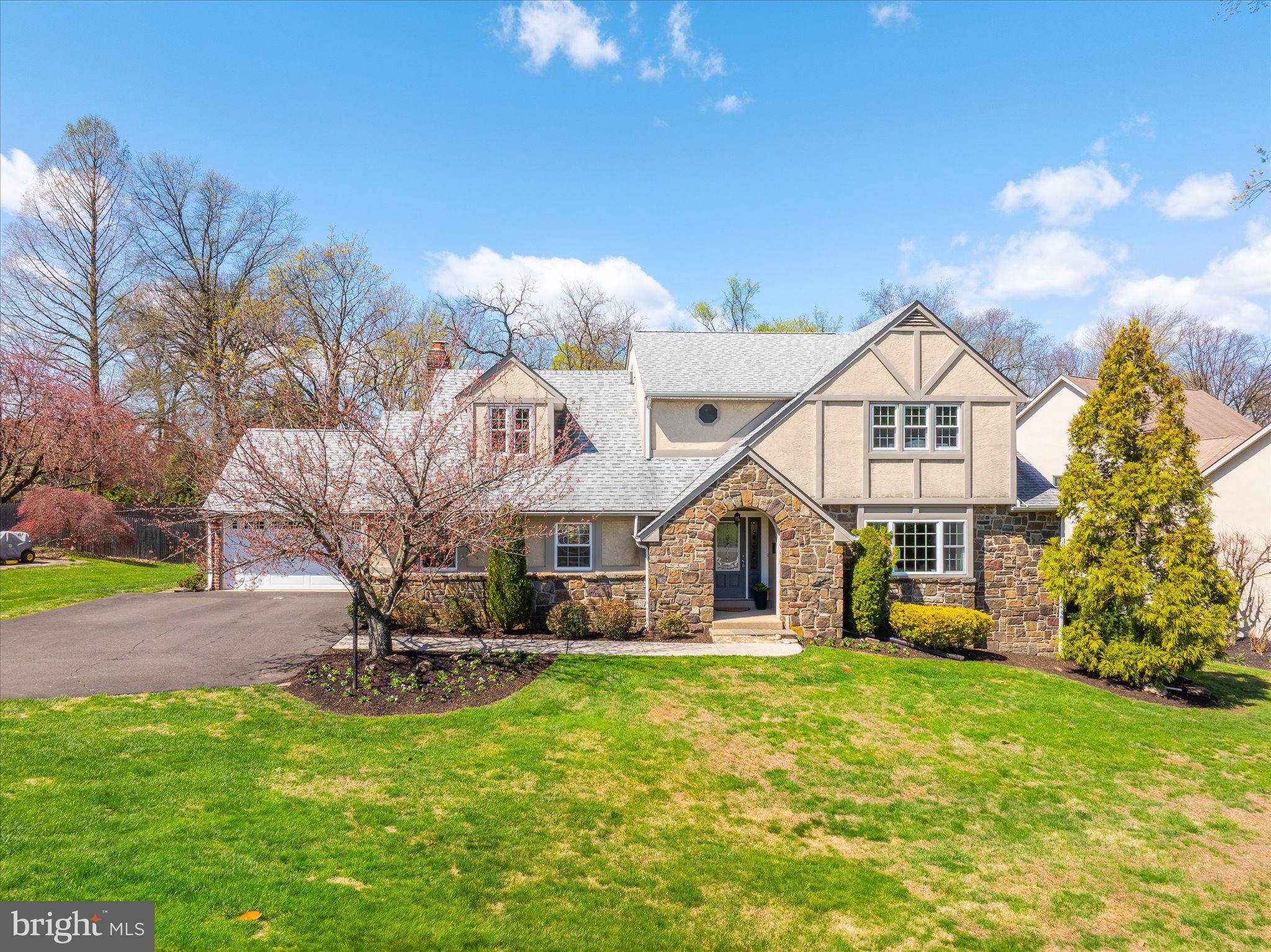 419 Vernon Road Jenkintown, PA 19046 - Photo 1 of 53