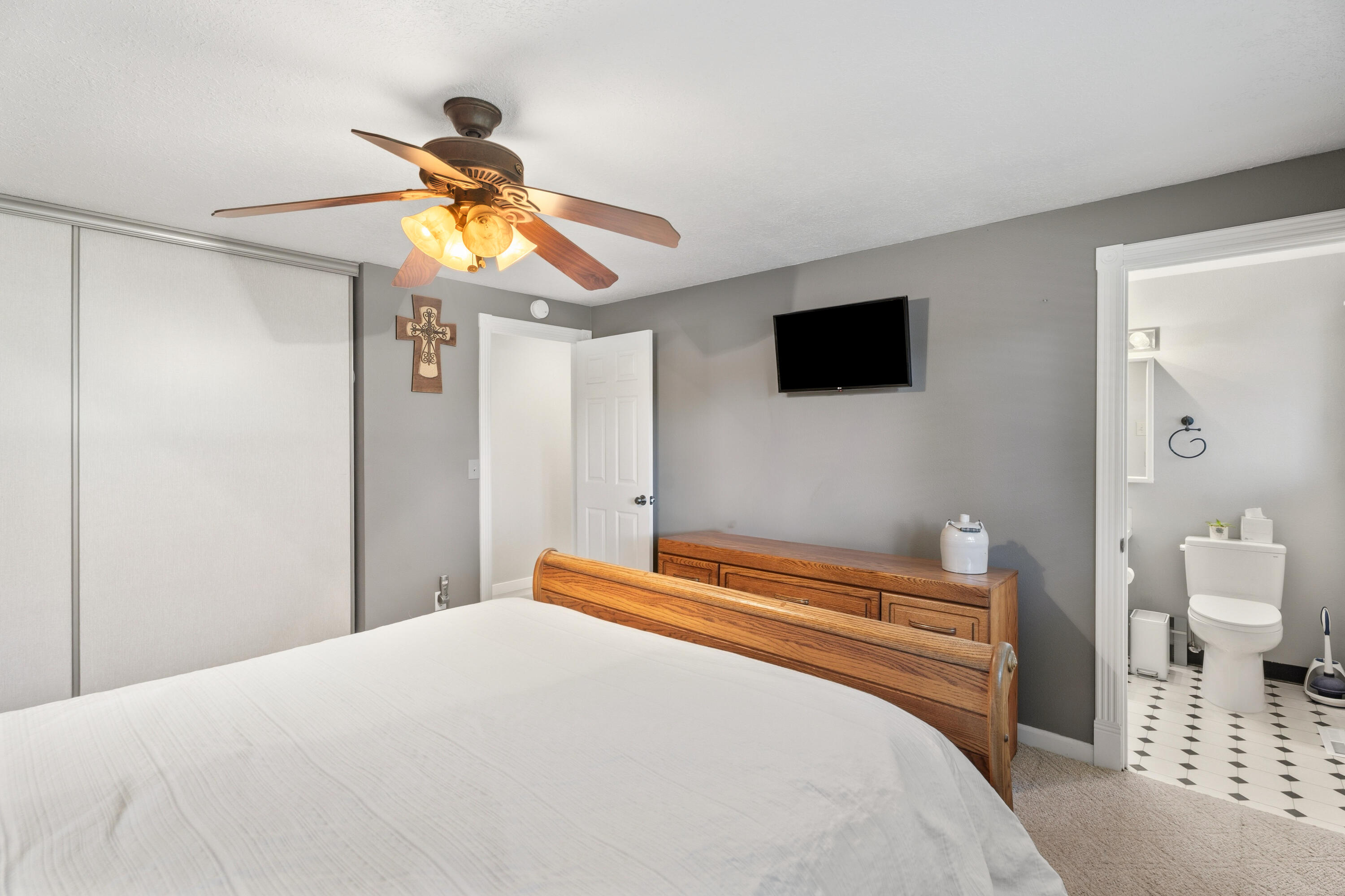 61908 Pettigrew Road Bend, OR 97702 - Photo 28 of 62 Bedroom