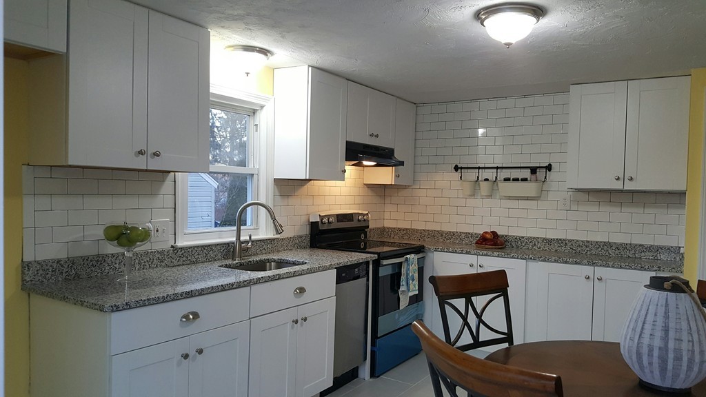 173 Hinckley Road Barnstable, MA 02601 - Photo 4 of 14
