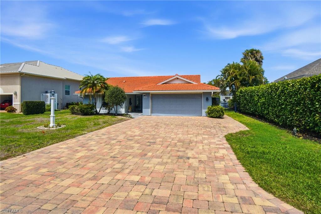 455 Bayside Avenue Naples, FL 34108 - Photo 1 of 23