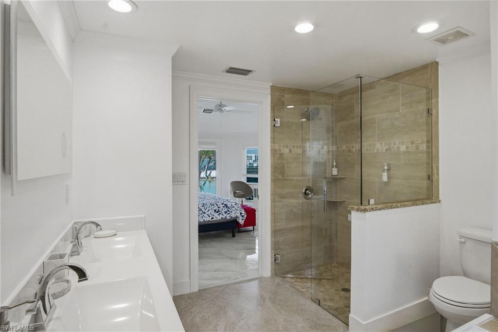 455 Bayside Avenue Naples, FL 34108 - Photo 14 of 23