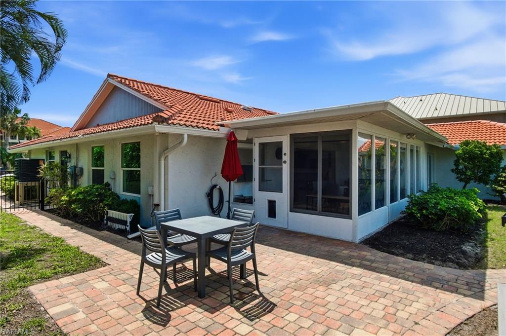 455 Bayside Avenue Naples, FL 34108 - Photo 16 of 23