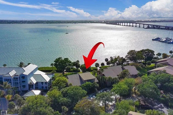 $695,000 | 218 Northeast Edgewater Drive, Unit 218, Jensen Beach, FL 34957