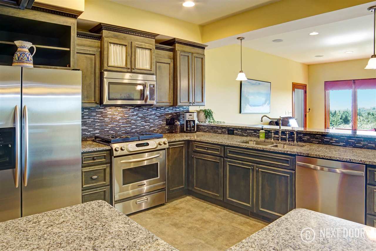 9758 Horizon Ridge Lane Onekama, MI 49675 - Photo 11 of 50 1858403-10.JPG