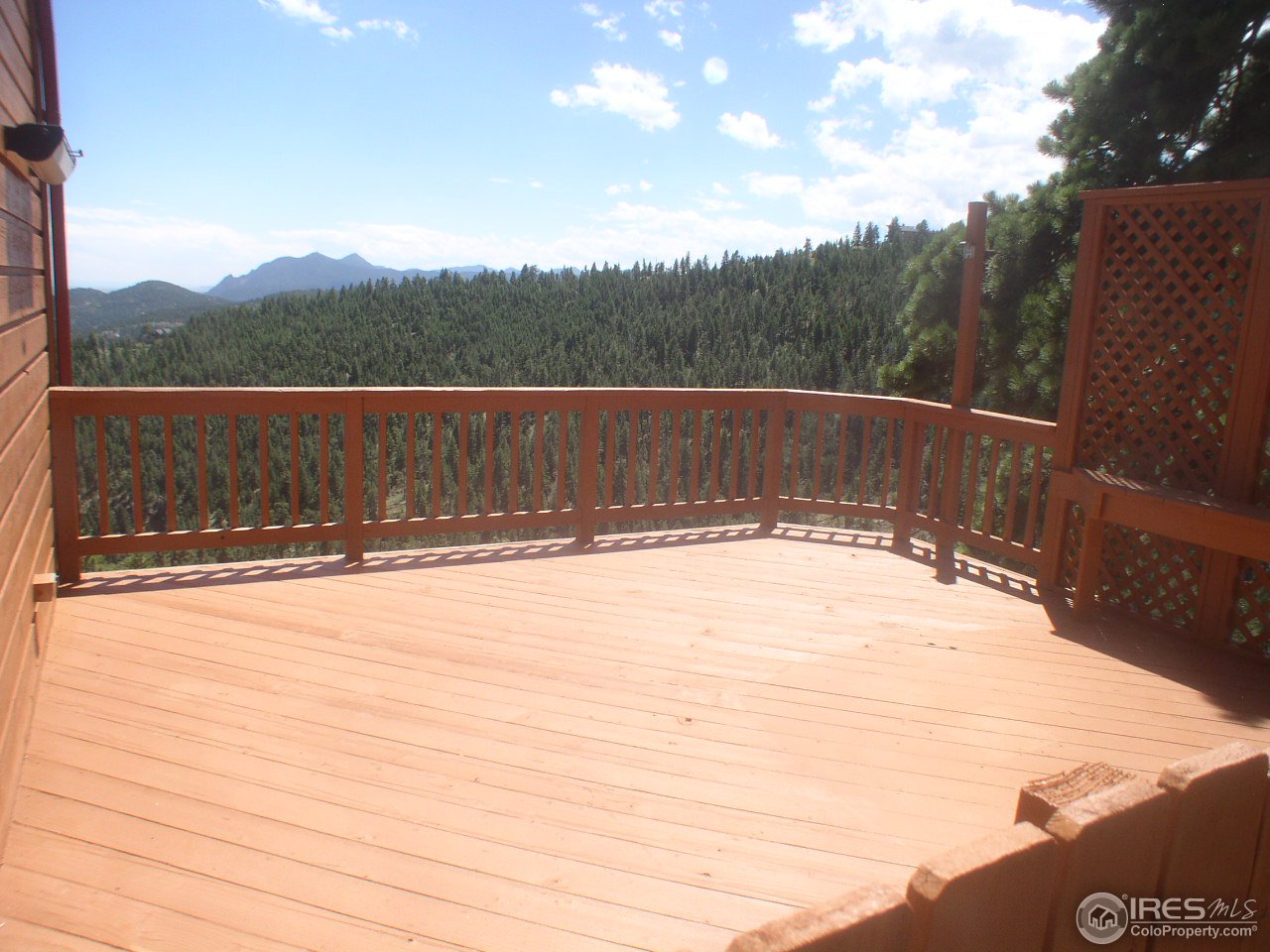 356 Ridgeview Lane Boulder, CO 80302 - Photo 17 of 25 a view of a backyard