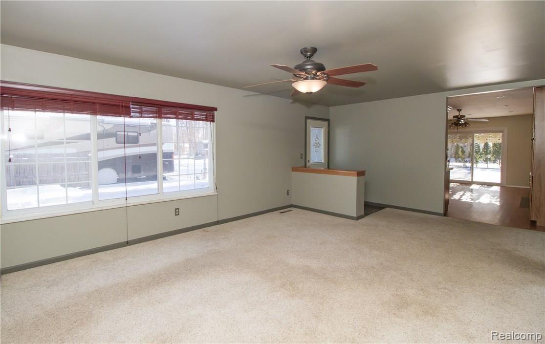 5501 Corunna Road Flint, MI 48532 - Photo 27 of 78 FamilyRoom6.jpg