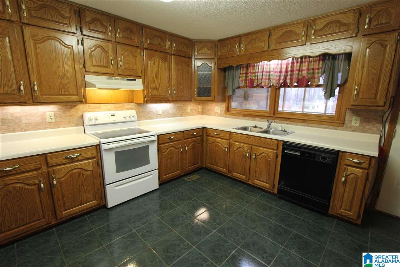 2405 Friendship Road Oxford, AL 36203 - Photo 5 of 47