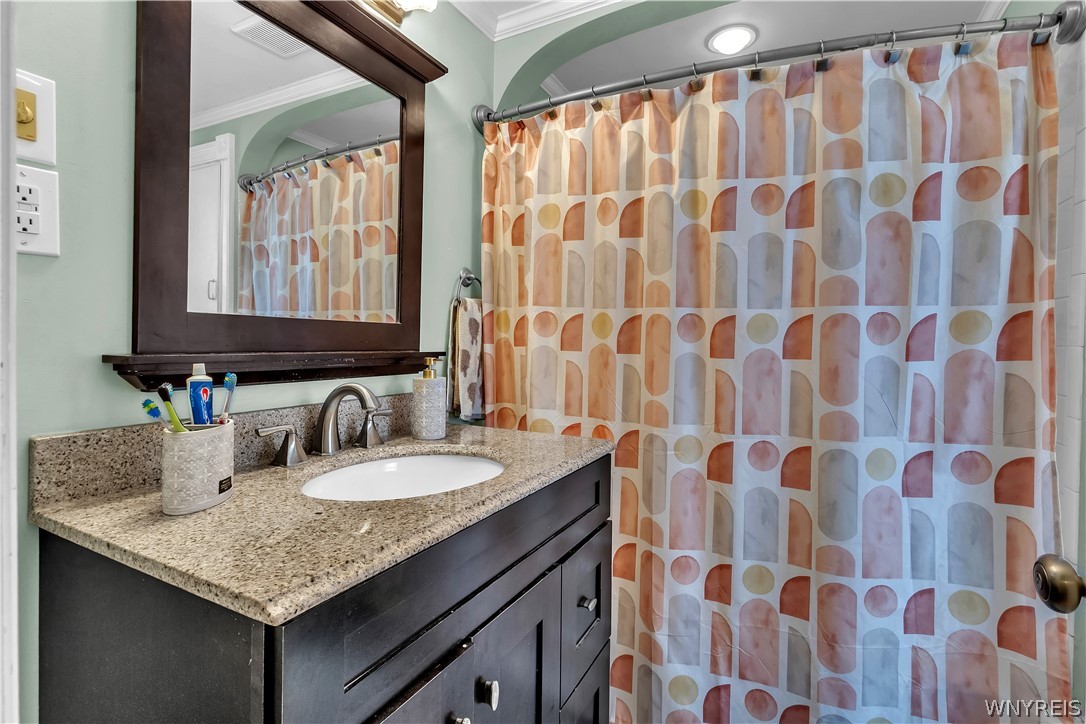 782 Beach Road Cheektowaga, NY 14225 - Photo 22 of 45