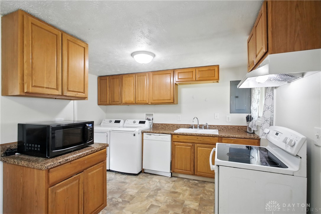 4796 Lamme Road Dayton, OH 45439 - Photo 11 of 28