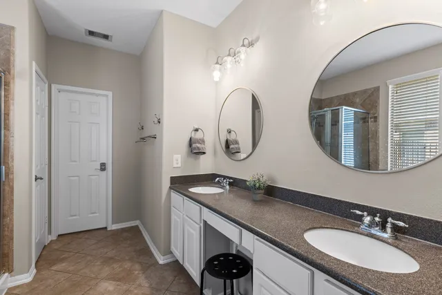 $3,100 | 63 West Lasting Spring Circle, The Woodlands, TX 77389