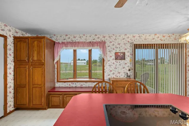 $360,000 | 11938 Davis Road, Alhambra, IL 62001