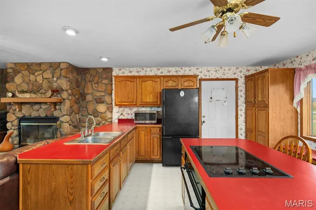 $360,000 | 11938 Davis Road, Alhambra, IL 62001