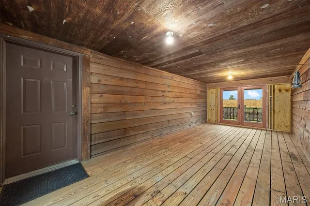 $360,000 | 11938 Davis Road, Alhambra, IL 62001