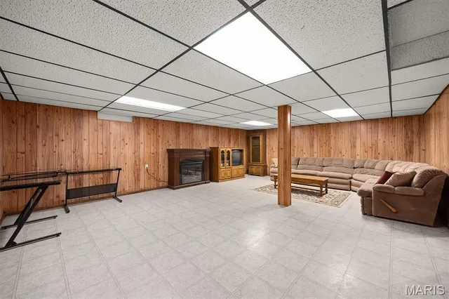 $360,000 | 11938 Davis Road, Alhambra, IL 62001