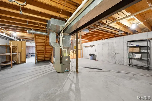 $360,000 | 11938 Davis Road, Alhambra, IL 62001