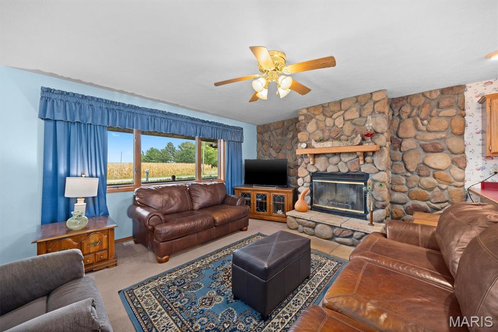 11938 Davis Road Alhambra, IL 62001 - Photo 6 of 46