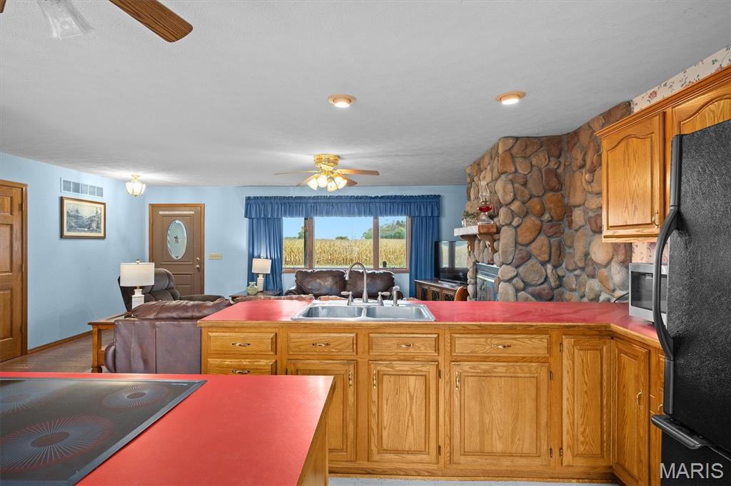 11938 Davis Road Alhambra, IL 62001 - Photo 10 of 46