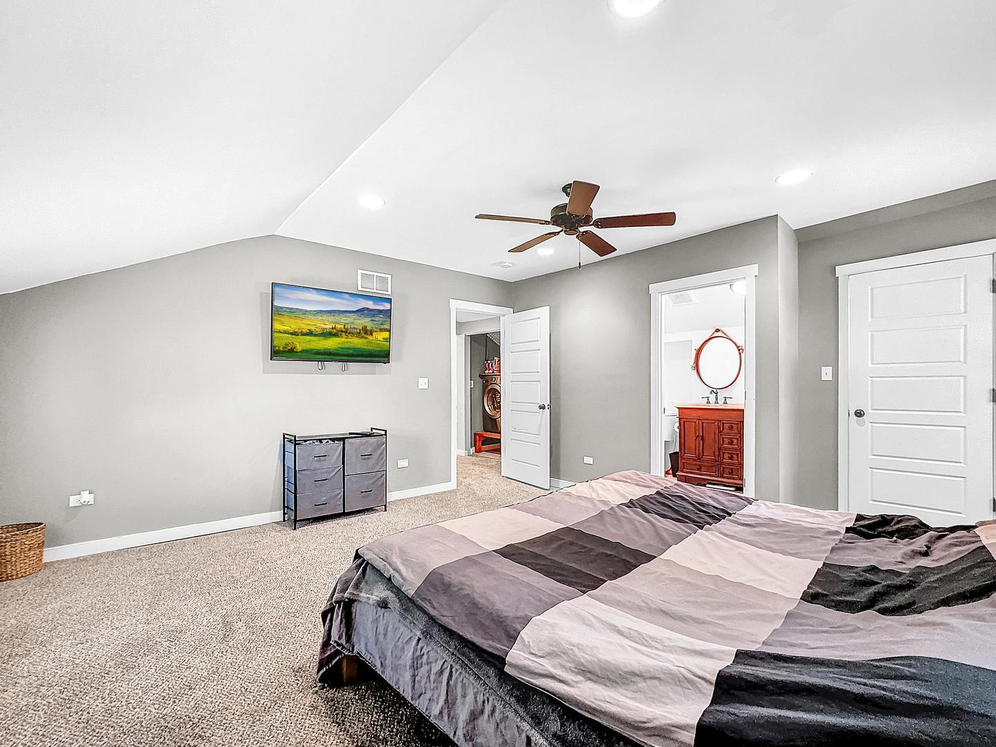 4910 Barnard Mill Road Ringwood, IL 60072 - Photo 13 of 30 Gallery Image 13