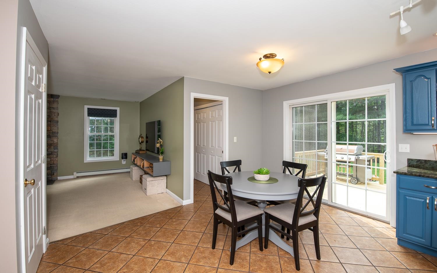 10 Hancock Road Windham, NH 03087 - Photo 12 of 40