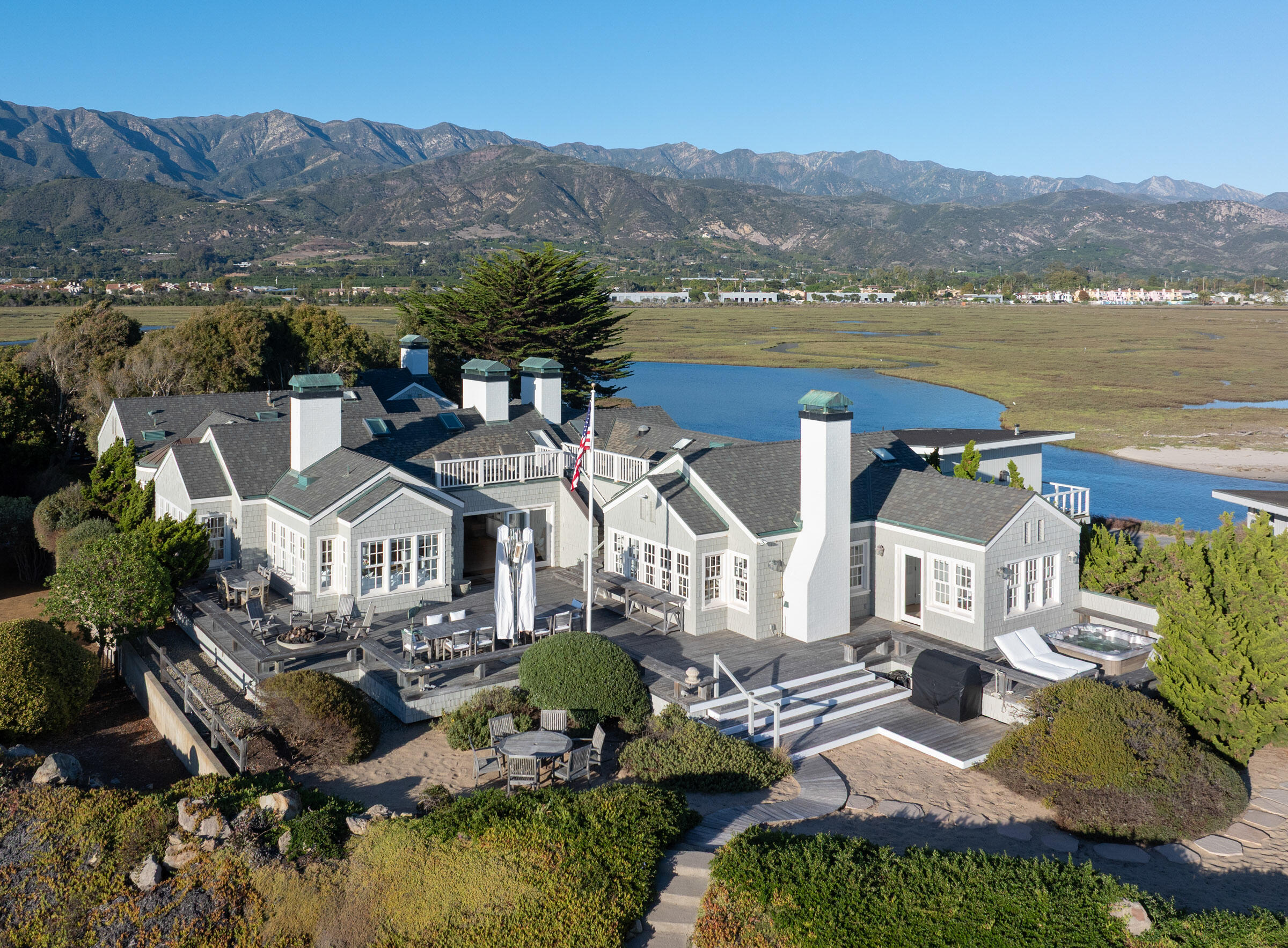 571 Sand Point Road Carpinteria, CA 93013 - Photo 47 of 49 571 Sand Point_3-38