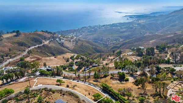 a picture of city view