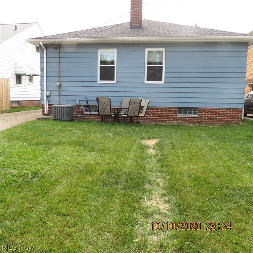 4102 Snow Road Cleveland, OH 44134 - Photo 17 of 19