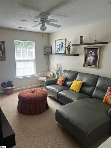 $1,950 | 110 Shelby Court, Simpsonville, SC 29681