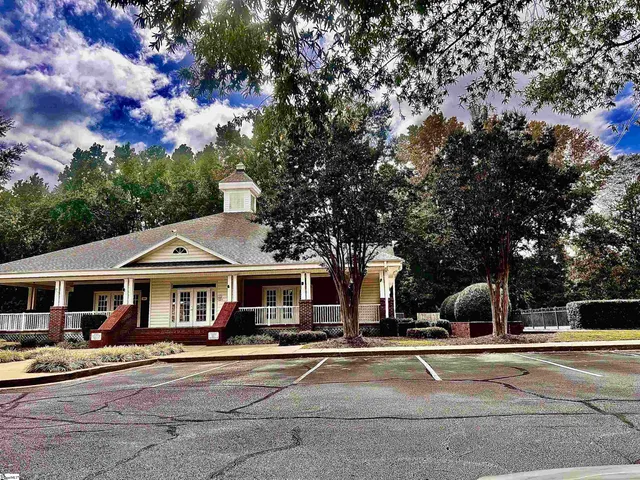 $1,950 | 110 Shelby Court, Simpsonville, SC 29681