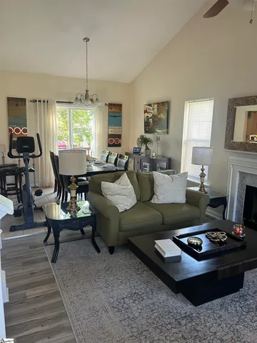 $1,950 | 110 Shelby Court, Simpsonville, SC 29681