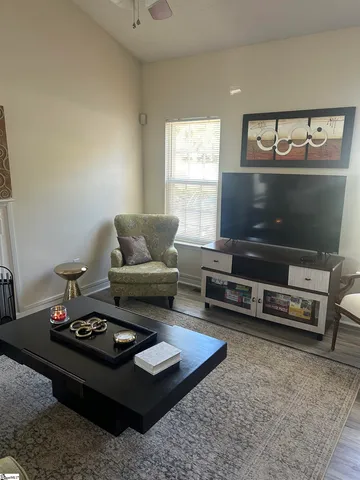 $1,950 | 110 Shelby Court, Simpsonville, SC 29681