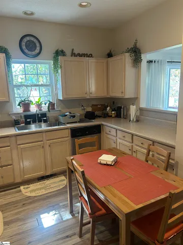 $1,950 | 110 Shelby Court, Simpsonville, SC 29681